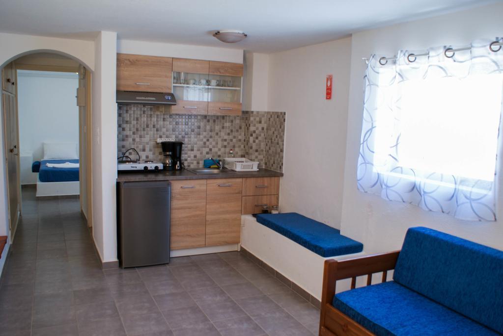Blue Era Apartments Batsi  Exterior photo